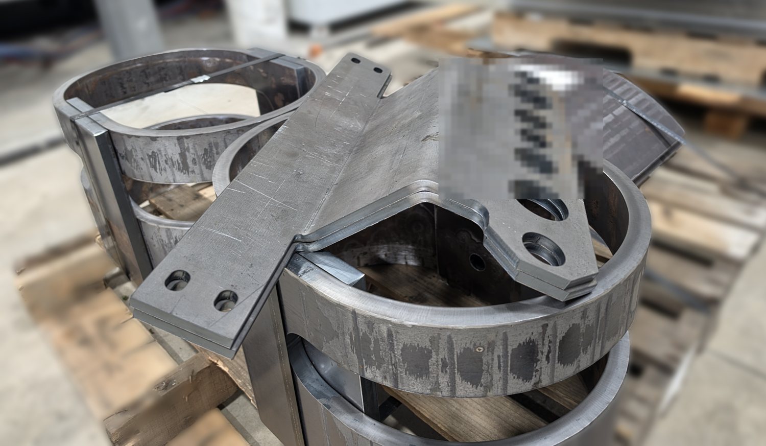 Brake-formed steel rings with laser-cut gusset plates
