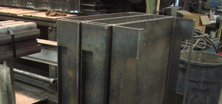 Sheet steel fabrication on CNC press brake